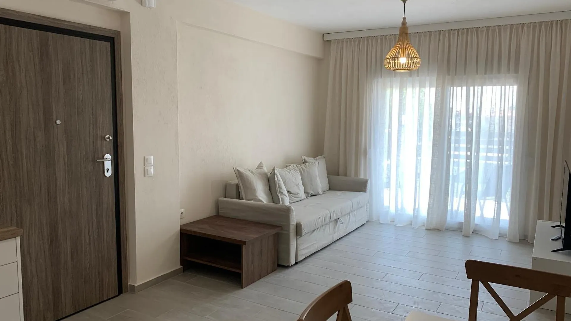 Olivia Apartment Nikiti